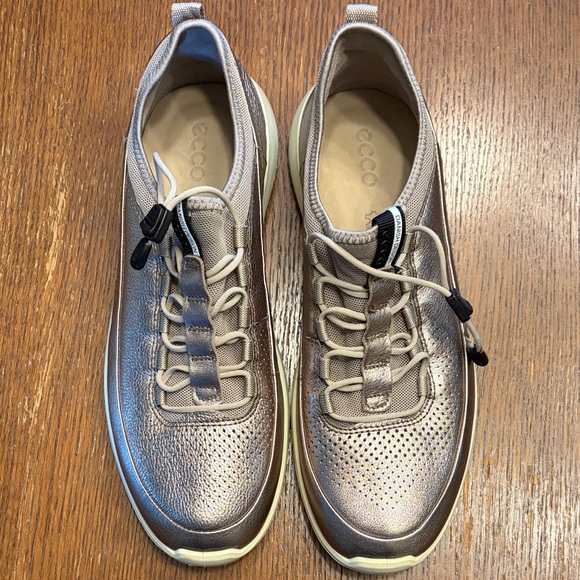 Ecco Shoes - Ecco NWOT women sz 40 Shiny gold Sneakers